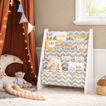 Petit présentoir à livres Venise installé dans un coin lecture douillet