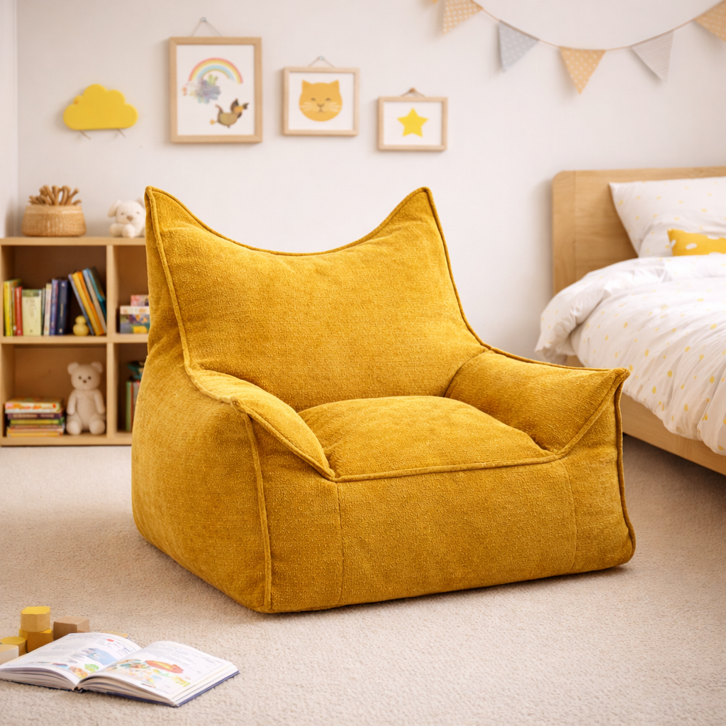 Pouf enfant moutarde dans une chambre d'enfant