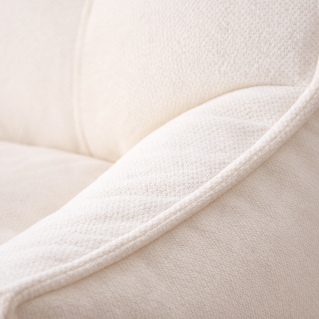 Zoom sur la qualité de notre pouf enfant blanc givre