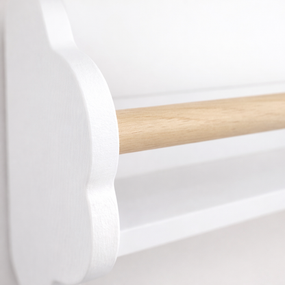 Détail de la paroi latérale nuage blanche et de la barre en bois de pin naturel Nuuk